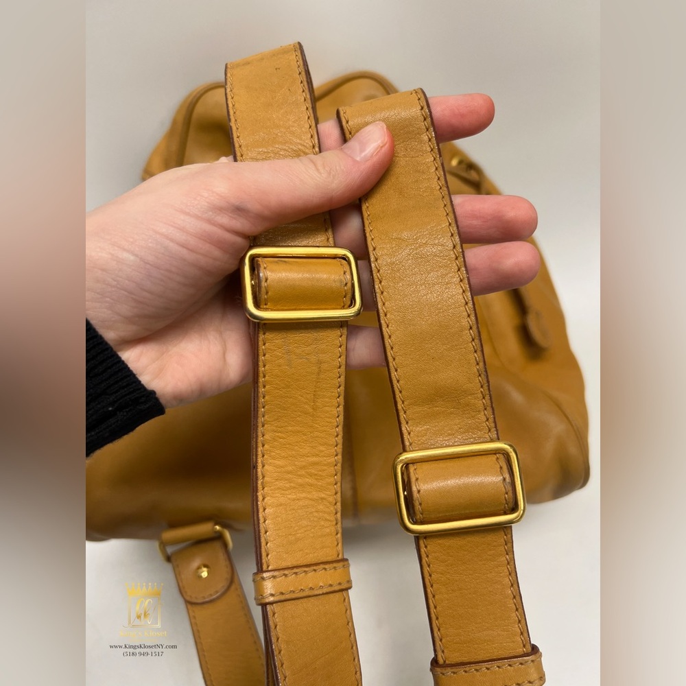 Gucci drawstring leather backpack - image 6